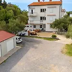 And By The Sea Palit, Rab - 5044 Affittacamere 3*