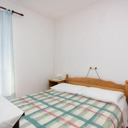 Gasthuis And By The Sea Palit, Rab - 5044 3*