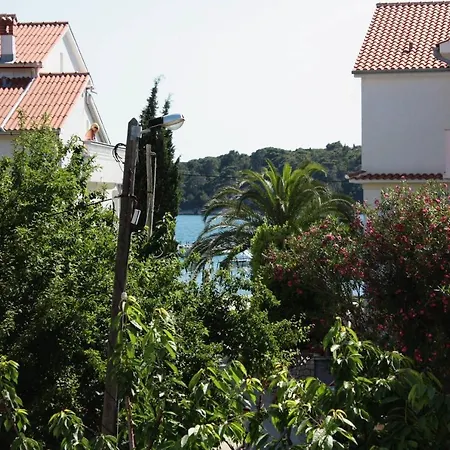 And By The Sea Palit, Rab - 5044