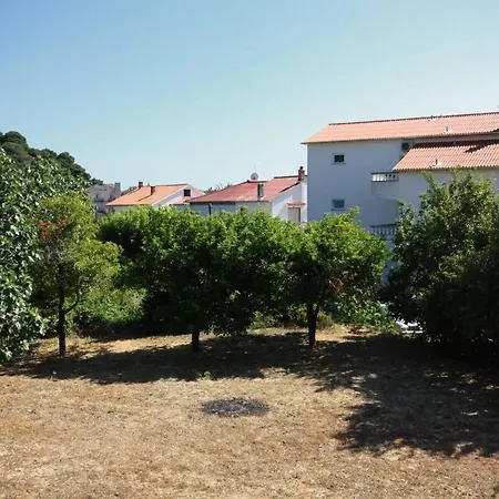 And By The Sea Palit, Rab - 5044 Guest house