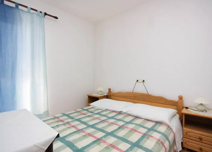 Pensionat And By The Sea - Rab - 5044 3*