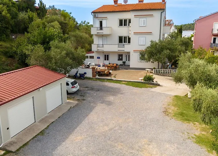 And By The Sea - Rab - 5044 Pensionat 3*