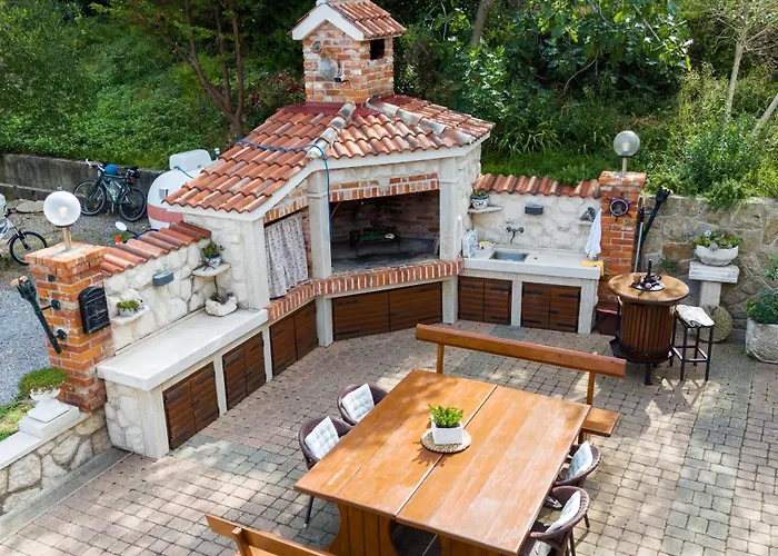 And By The Sea - Rab - 5044 Palit